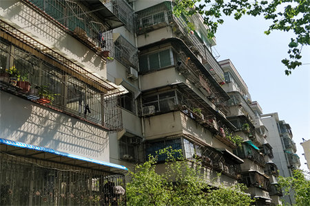 世尊华府2室2厅1卫50万78m2精装修出售